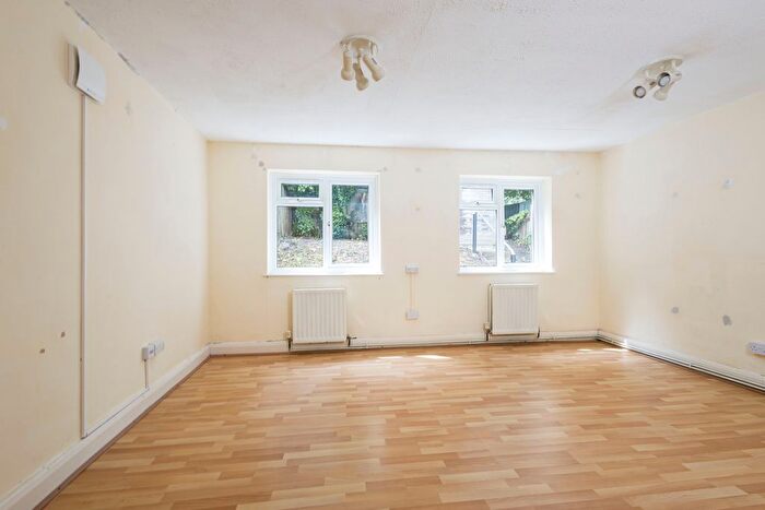 Studio For Sale In Sunny Gardens Road, London, NW4
