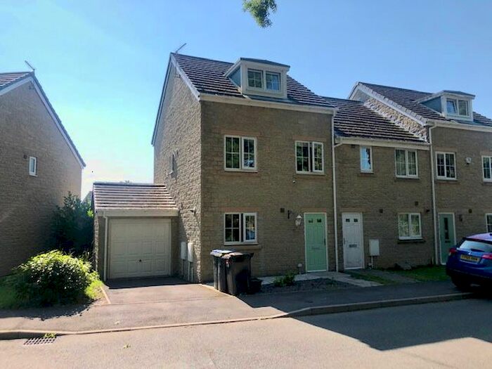 3 Bedroom Town House To Rent In Meadowfield, Durham, DH7
