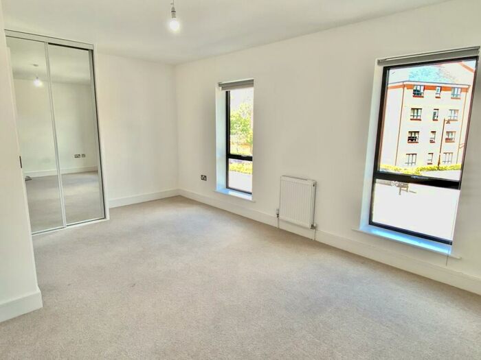 4 Bedroom Town House To Rent In Darbyshire Road Wellesley, GU11