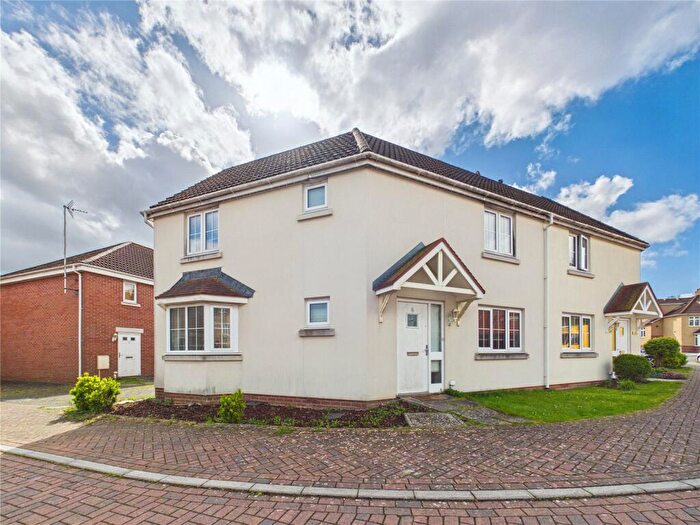 3 Bedroom Semi Detached House For Sale In Hazelwood Close, Staple Hill, Bristol, BS16