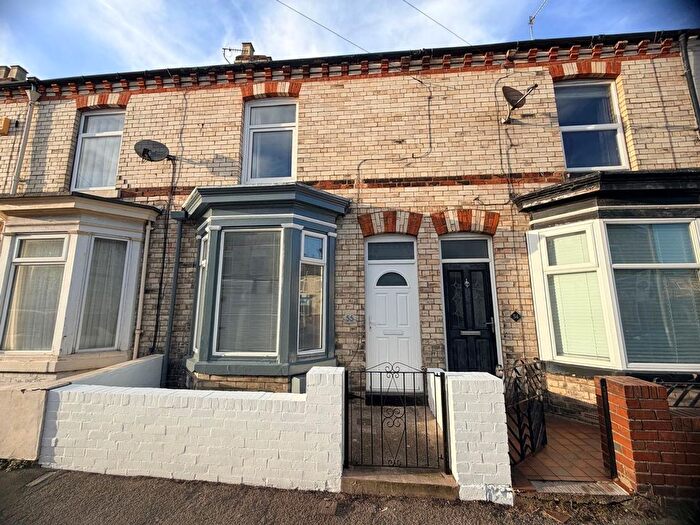 2 Bedroom Terraced House For Sale In Hampton Road, Scarborough, YO12