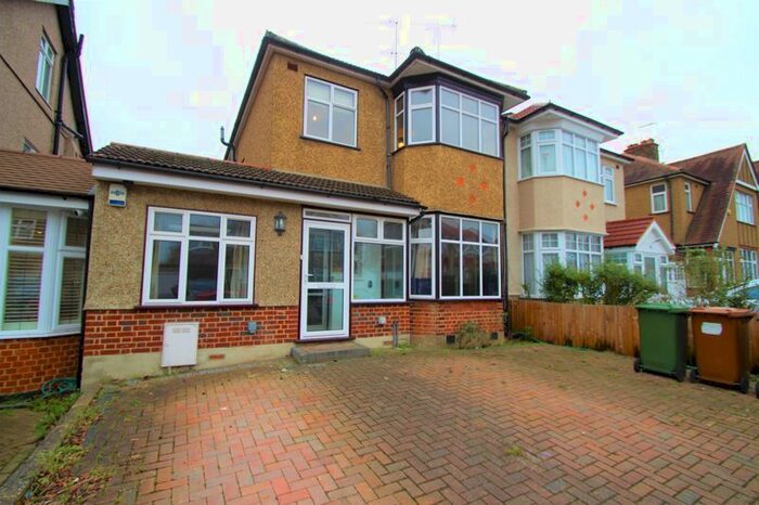 4 Bedroom Semi-Detached House To Rent In Cambridge Road, North Harrow, Harrow, HA2