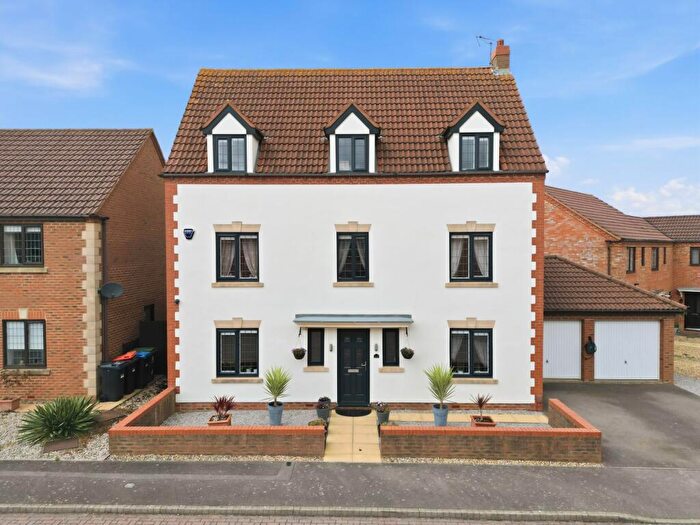 5 Bedroom Detached House For Sale In Babington Close, Middleton, MK10