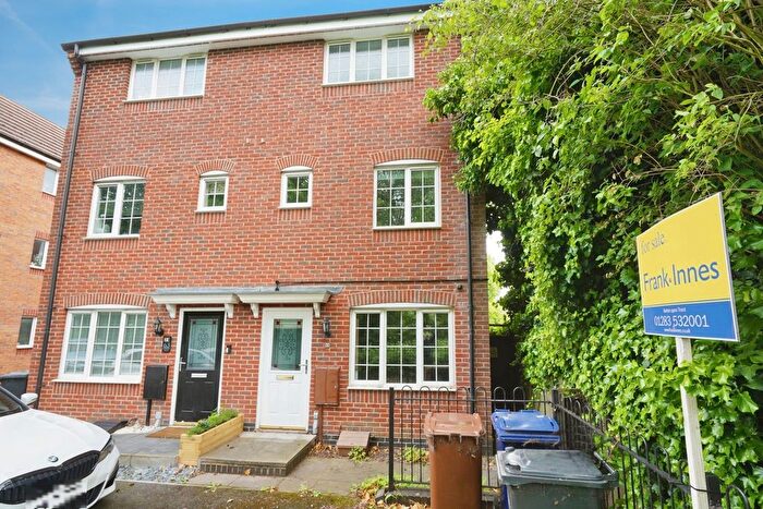 3 Bedroom Semi Detached House For Sale In Clough Drive, Burton-On-Trent, Staffordshire, DE14