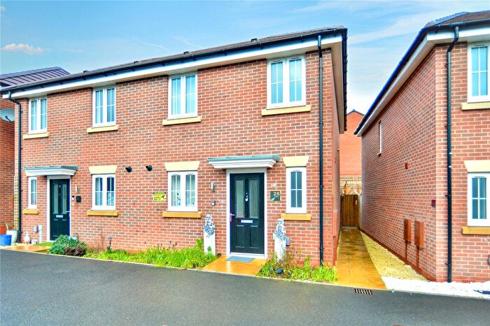 3 Bedroom Semi Detached House For Sale In Gwilt Drive, Shrewsbury, Shropshire, SY2