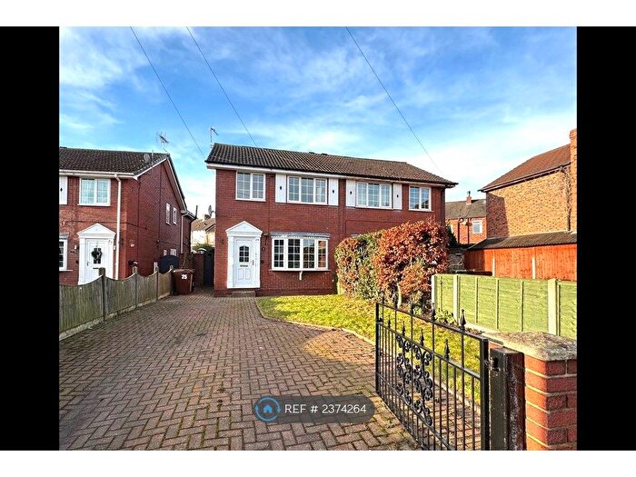 3 Bedroom Semi-Detached House To Rent In Willow Lane, Featherstone, Pontefract, WF7