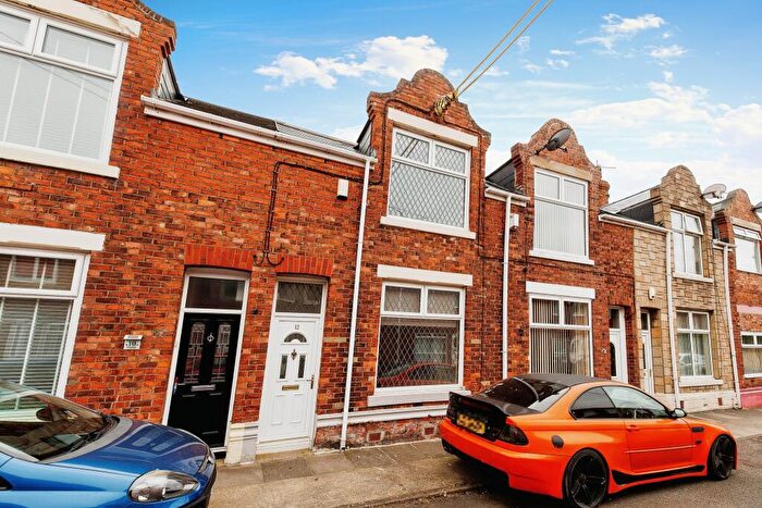 2 Bedroom House To Rent In Dinsdale Street, Sunderland, Tyne And Wear, SR2