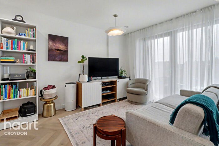 2 Bedroom Flat For Sale In Bell Foundry Close, Croydon, CR0