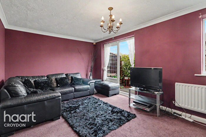 3 Bedroom Terraced House For Sale In Hazel Close, Croydon, CR0