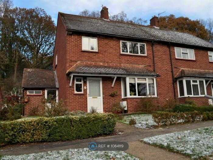 4 Bedroom Semi-Detached House To Rent In Park Barn Drive, Guildford, GU2