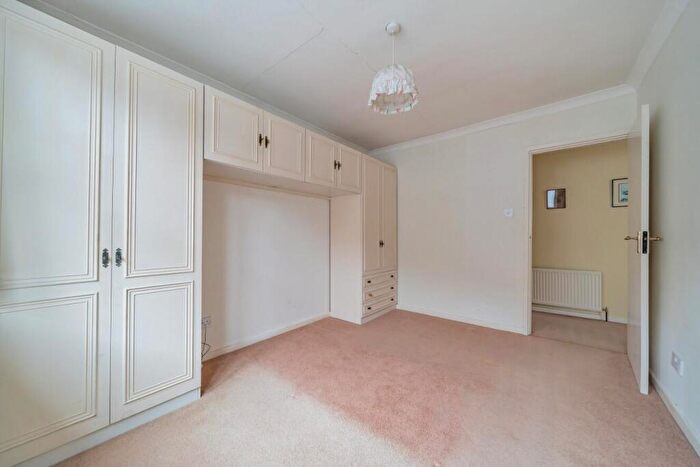 3 Bedroom Bungalow For Sale In Empress Drive, Chislehurst, BR7
