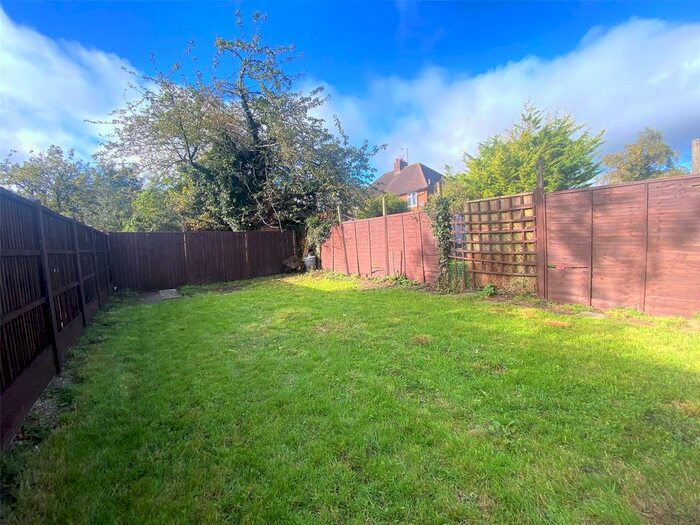 1 Bedroom Maisonette To Rent In Northfields, Dunstable, Bedfordshire, LU5