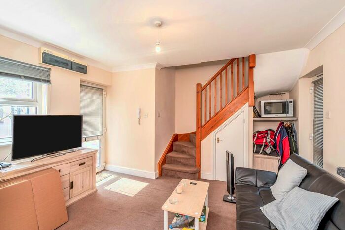 2 Bedroom Flat To Rent In Glencathara Road, Bognor Regis, PO21