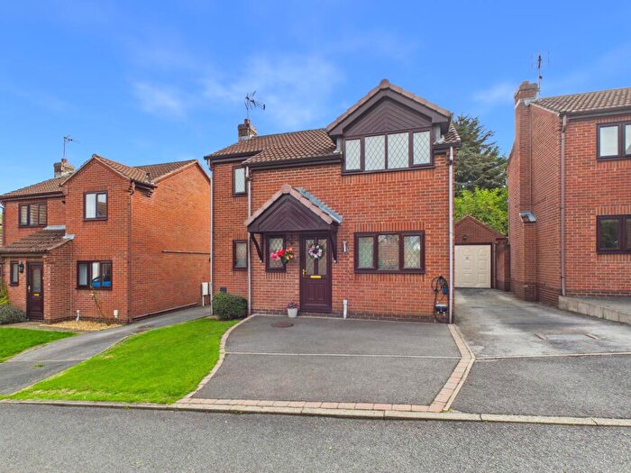 3 Bedroom Detached House For Sale In Fairview Grange, Kilburn, DE56