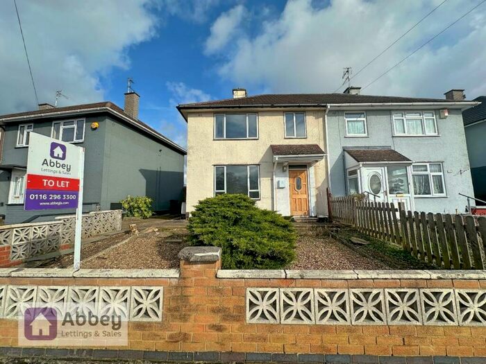 3 Bedroom Semi-Detached House To Rent In Saunderson Road, Leicester, LE4