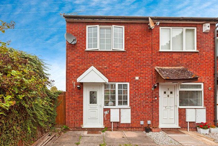 2 Bedroom End Terrace House For Sale In Godolphin Road, Slough, SL1