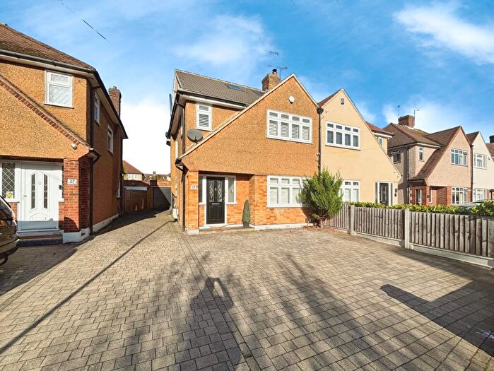 5 Bedroom Semi Detached House To Rent In Trent Avenue, Upminster, RM14