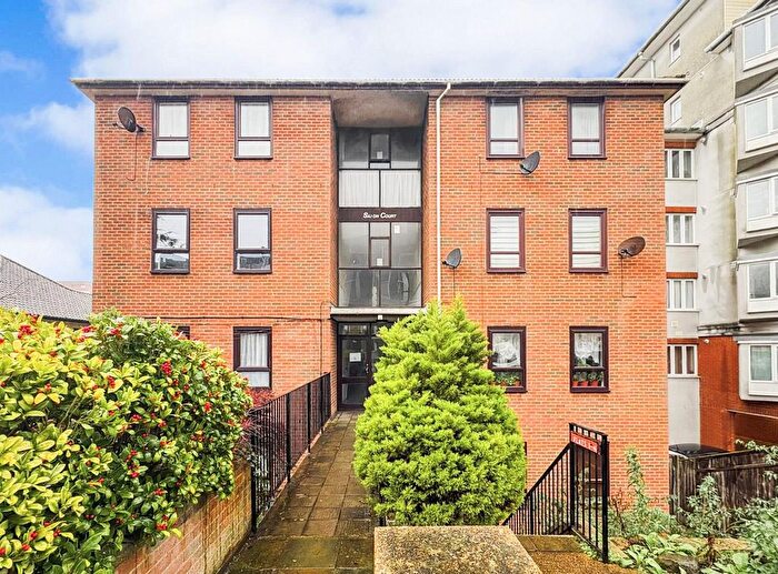 1 Bedroom Flat For Sale In Chapel Park Road, St Leonards, TN37