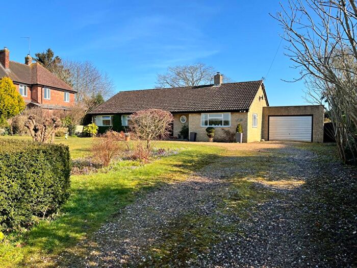 3 Bedroom Detached Bungalow For Sale In The Twistle Byfield Northamptonshire, NN11