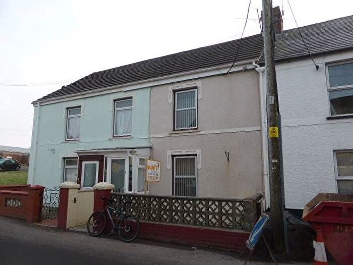 2 Bedroom Property To Rent In Station Road, St Clears, Carmarthenshire, SA33