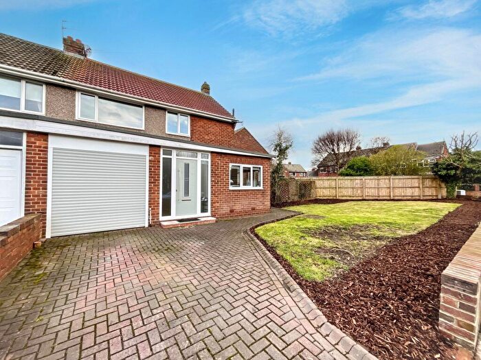 3 Bedroom Semi Detached House For Sale In Glencourse, East Boldon, NE36