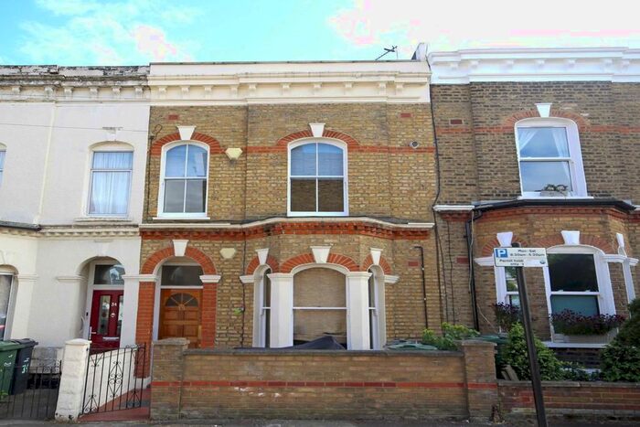 2 Bedroom Flat To Rent In Pulross Road, London, SW9