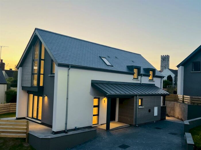 3 Bedroom Detached House For Sale In Ash Grove Gardens, St. Florence, Tenby, Pembrokeshire, SA70