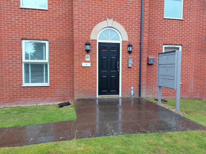 2 Bedroom Flat To Rent In Cherry Tree Court, Stapeley, Nantwich, CW5