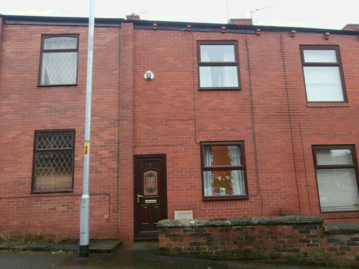 2 Bedroom Terraced House To Rent In Dunham Street, Lees, Oldham, OL4