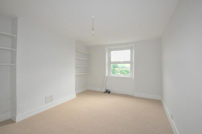 1 Bedroom Flat To Rent In Uxbridge Road, London, W12