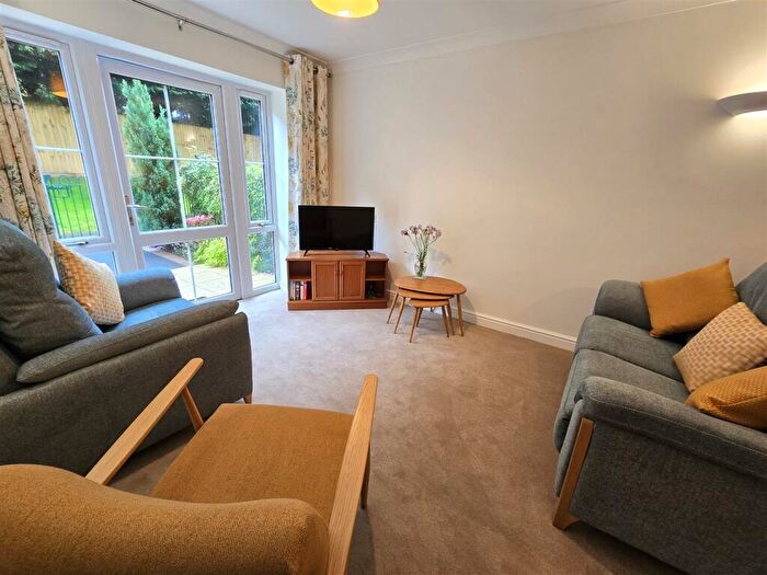 2 Bedroom Retirement Property For Sale In Malmesbury Road, Chippenham, SN15