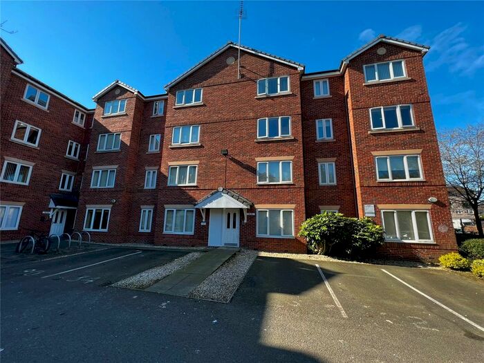2 Bedroom Flat To Rent In Woodsome Park, Woolton, Liverpool, Merseyside, L25