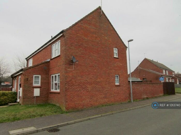 2 Bedroom Semi-Detached House To Rent In Sandringham Way, Swaffham, PE37
