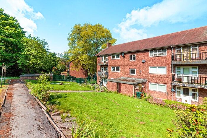 2 Bedroom Apartment To Rent In Mile Oak Road, Rotherham, South Yorkshire, S60