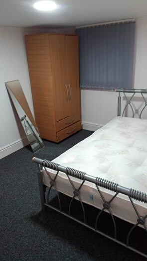 5 Bedroom Semi-Detached House To Rent In Brighton Grove, Manchester, Greater Manchester, M14