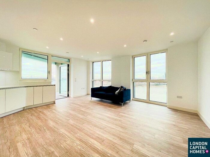 3 Bedroom Flat To Rent In Rm/Apartment Fiador Apartments, London, SE10