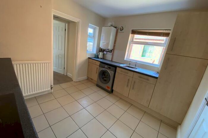 2 Bedroom Flat To Rent In James Street, Kimberley, Nottingham, NG16