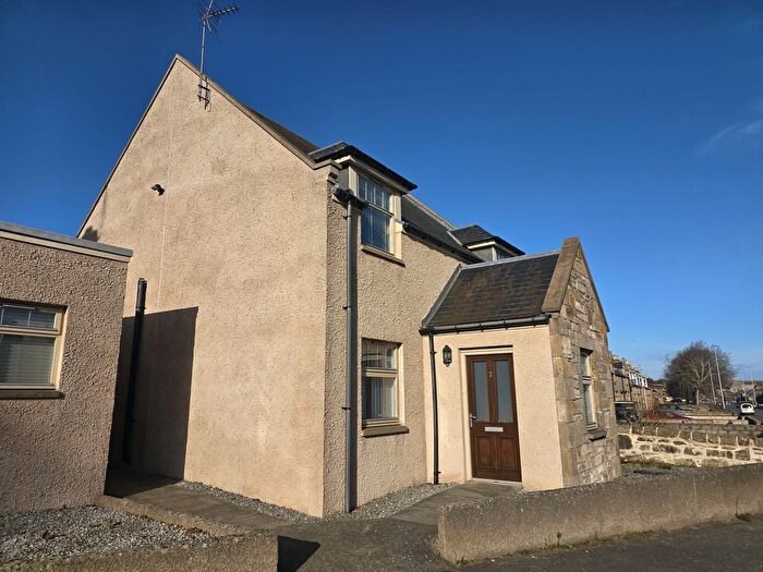 2 Bedroom Flat To Rent In North Street, Elgin, Moray, IV30