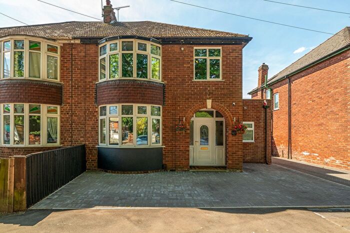 3 Bedroom Semi-Detached House For Sale In Carholme Road, Lincoln, LN1
