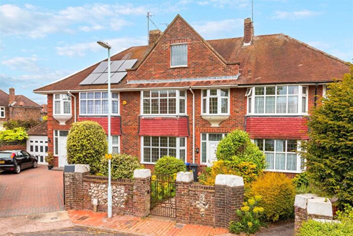 3 Bedroom House For Sale In Treveor Close, Worthing, BN11