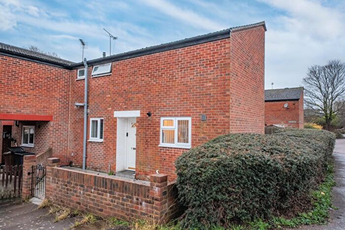 2 Bedroom End Of Terrace House For Sale In Clyde Court, Andover, SP10