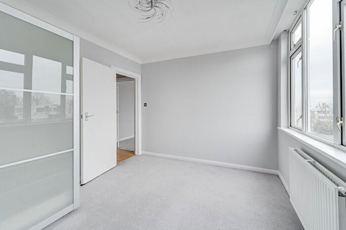 2 Bedroom Apartment To Rent In Haverstock Hill, Belsize Park, London, NW3