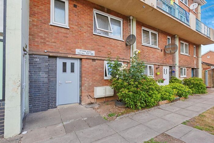 2 Bedroom Maisonette For Sale In Ottawa Road, Leicester, LE1