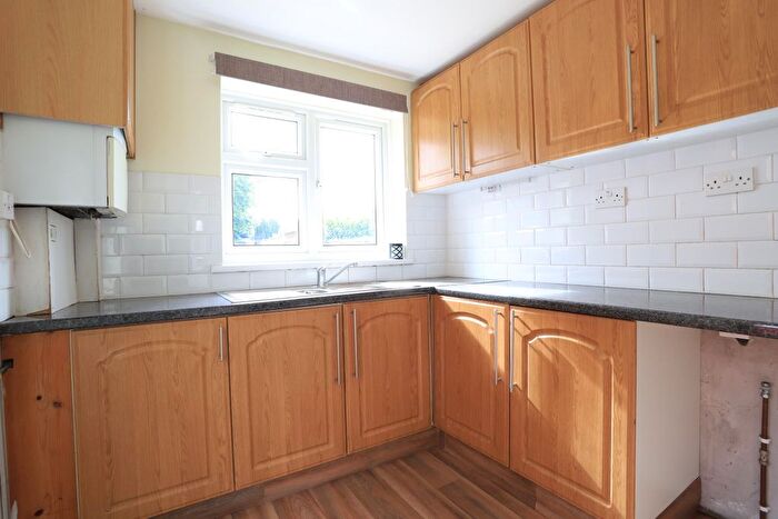 3 Bedroom Semi-Detached House To Rent In Harvey Road, Willesborough, Ashford, TN24