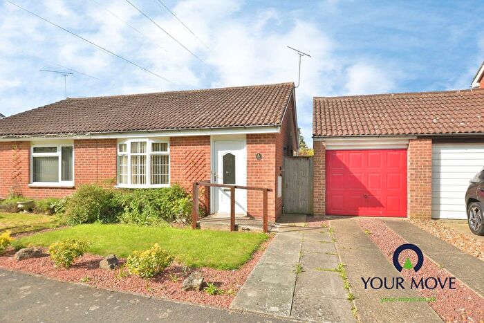 2 Bedroom Bungalow For Sale In Lakemead, Ashford, Kent, TN23
