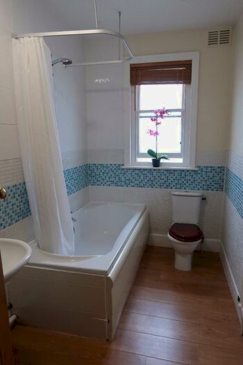 5 Bedroom House To Rent In Oakhurst Road, SO17