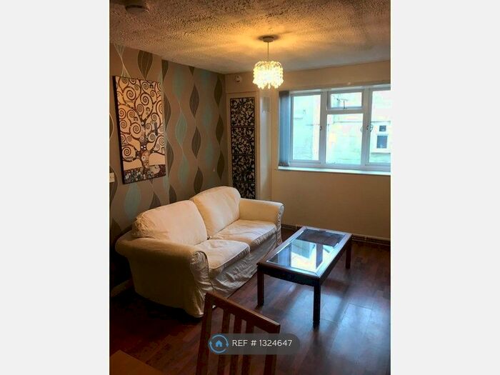 1 Bedroom Flat To Rent In Manor Rd, Swansea SA5