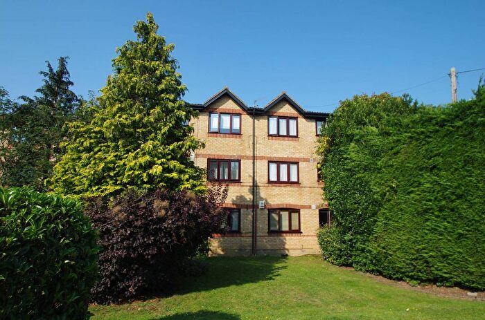 1 Bedroom Flat To Rent In Courtlands Close, Watford, WD24