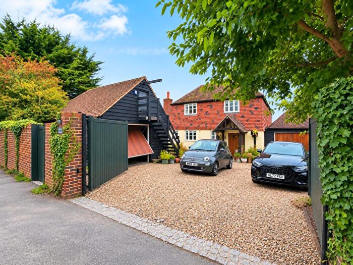 3 Bedroom Detached House For Sale In Old Watling Street, Rochester, ME2