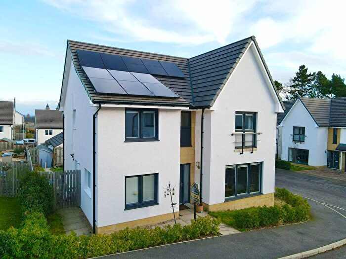 5 Bedroom Detached House For Sale In Ruighard Place, Inverness, IV3